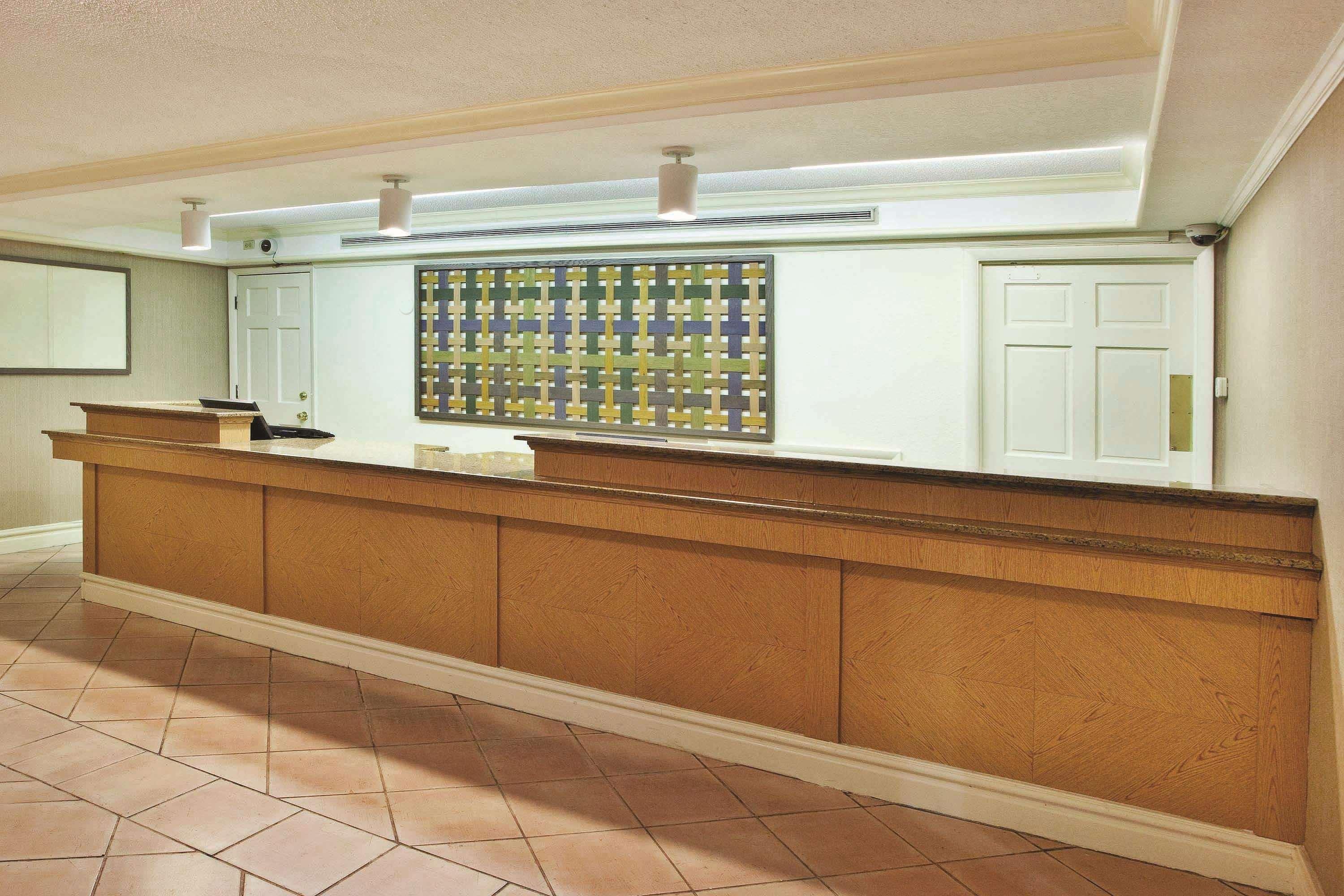 La Quinta Inn By Wyndham Savannah Midtown Buitenkant foto